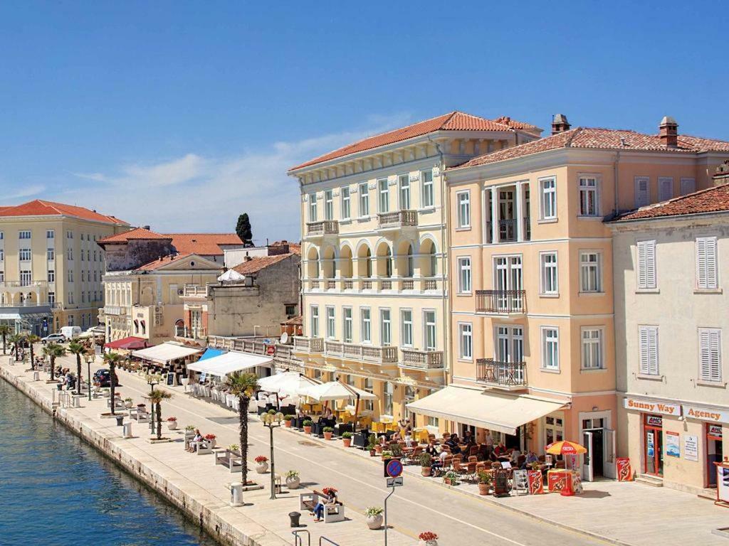 Apartments Residence V Porec Esterno foto